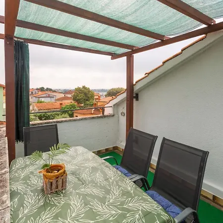 Apartmetns Latice